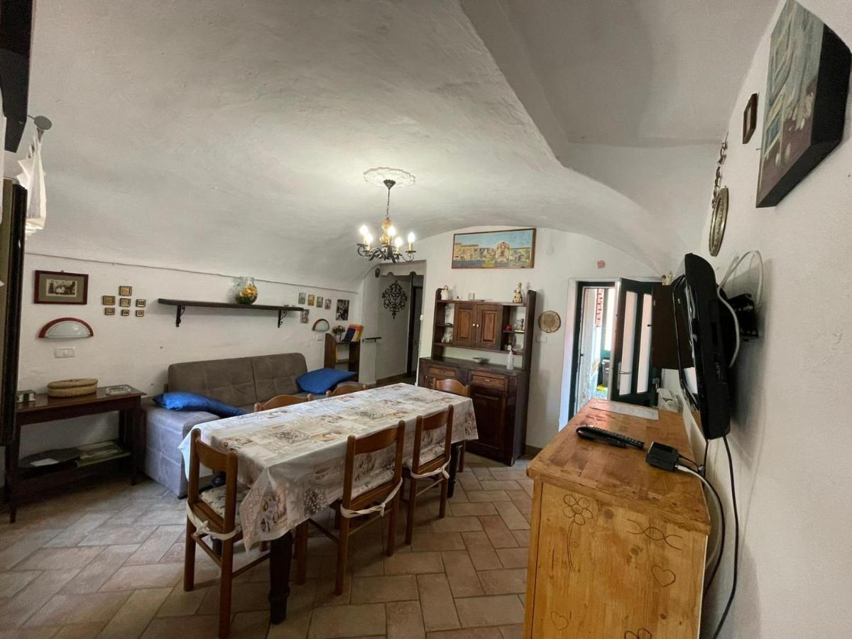 Casa Vacanza Pegrini Nel Centro Storico Di Gavi Dış mekan fotoğraf